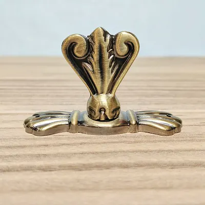 Coffin Screw 8052 in Antique Brass Color And Closure Fittings For the Coffin And Casket Lid finish detail