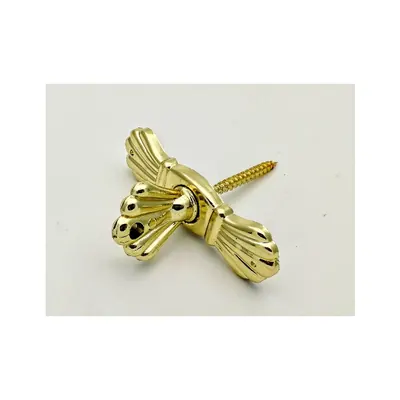 Coffin Thumbscrew 6101 in gold color detail view